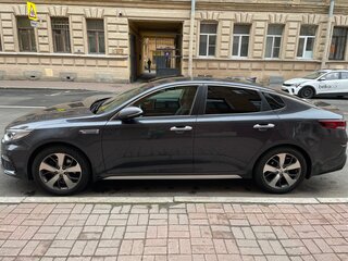 2020 Kia Optima IV Рестайлинг, серый, 2300000 рублей, вид 4
