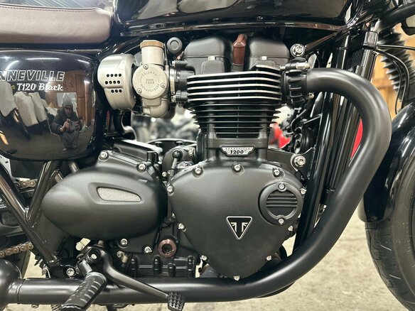 2020 Triumph Bonneville T120, чёрный, 1270000 рублей - вид 22