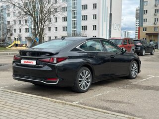 2021 Lexus ES 300h VII, чёрный, 3000000 рублей, вид 5