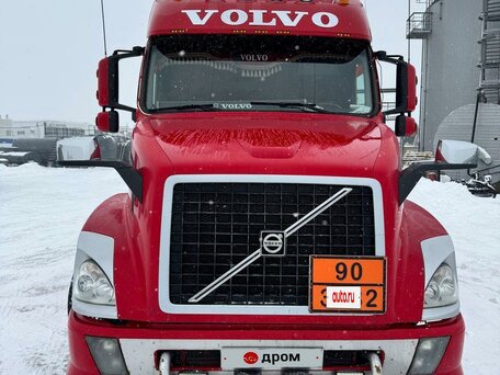 2003 Volvo VNL, пурпурный, 3200000 рублей, вид 5