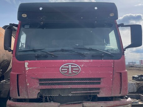 2008 FAW J5 CA3252/3253, красный, 799000 рублей, вид 2