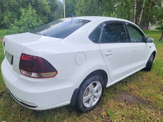 2018 Volkswagen Polo V Рестайлинг, белый, 1500000 рублей, вид 3