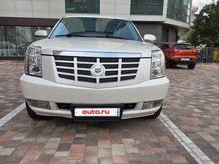 2010 Cadillac Escalade III, белый, 1800000 рублей, вид 3