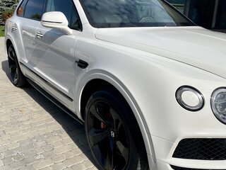 2019 Bentley Bentayga I, белый, 17000000 рублей, вид 1