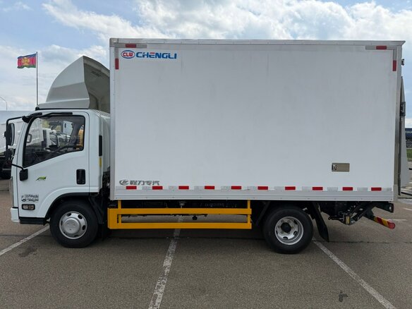 2026 Isuzu Elf (N-series), белый, 4800000 рублей - вид 11