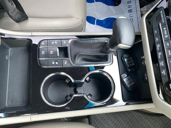 2019 Kia Carnival III, белый, 2600000 рублей - вид 10