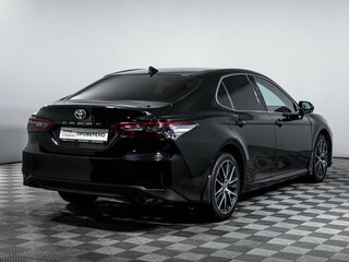 2021 Toyota Camry VIII (XV70) Рестайлинг, чёрный, 3159000 рублей, вид 5
