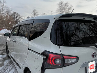 2018 Toyota Sienta II, белый, 1700000 рублей, вид 5