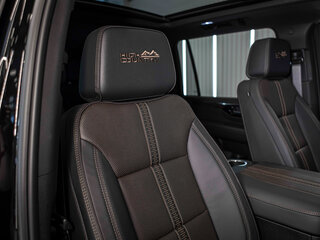 2026 Chevrolet Suburban XII Рестайлинг, чёрный, 17654128 рублей, вид 3