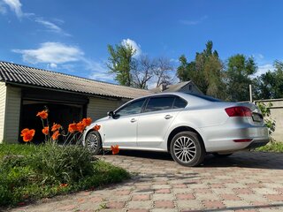 2012 Volkswagen Jetta VI, серебристый, 1170000 рублей, вид 3