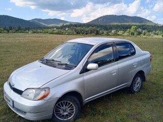 2001 Toyota Platz, серебристый, 290000 рублей, вид 2