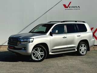 2020 Toyota Land Cruiser 200 Series Рестайлинг 2, серебристый, 7400000 рублей, вид 1