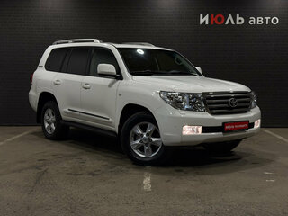 2011 Toyota Land Cruiser 200 Series, белый, 3400000 рублей, вид 3
