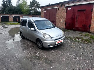 2000 Toyota FunCargo, серый, 470000 рублей, вид 1