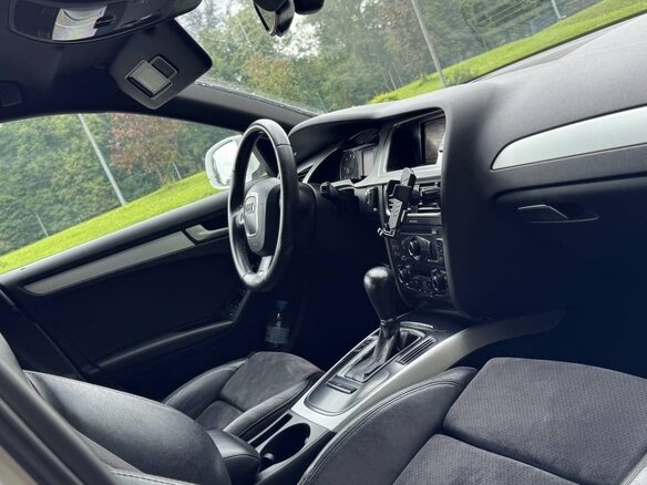 2011 Audi A4 IV (B8), белый - вид 6