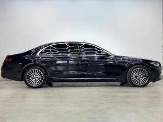 2022 Mercedes-Benz S-Класс 400 Long VII (W223), чёрный, 8300000 рублей, вид 4