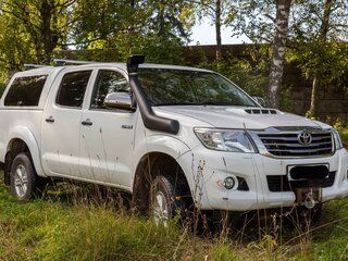 2013 Toyota Hilux VII Рестайлинг, белый, 2510000 рублей, вид 3