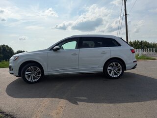 2020 Audi Q7 45 TFSI II (4M) Рестайлинг, белый, 5450000 рублей, вид 2
