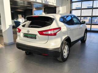 2017 Nissan Qashqai II, белый, 1349000 рублей, вид 4