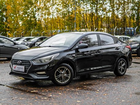 2017 Hyundai Solaris II, чёрный, 1060000 рублей, вид 1