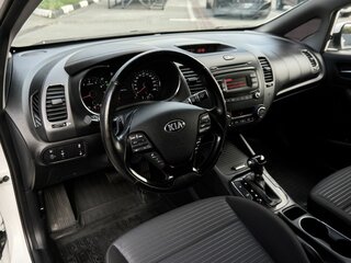 2017 Kia Cerato III Рестайлинг (Classic), белый, 1417000 рублей, вид 5