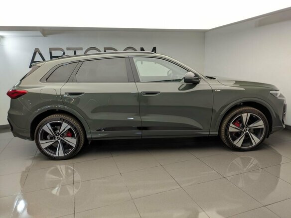 2026 Audi Q5 L III (GU), зелёный, 7350000 рублей - вид 4