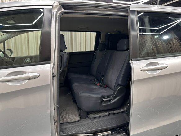 2010 Honda Freed I, серый, 1049000 рублей - вид 18