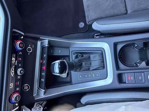 2022 Audi Q3 35 TFSI II (F3), синий, 2860000 рублей - вид 15
