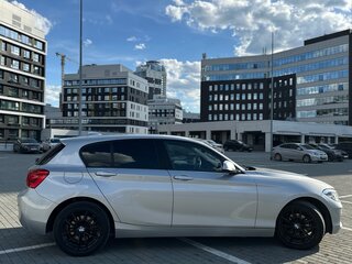 2018 BMW 1 серии 118i II (F20/F21) Рестайлинг 2, серый, 1980000 рублей, вид 4