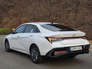2023 Hyundai Avante VII, белый, 1990000 рублей, вид 4