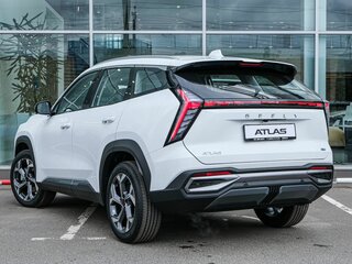 2026 Geely Atlas II, белый, 4119990 рублей, вид 3