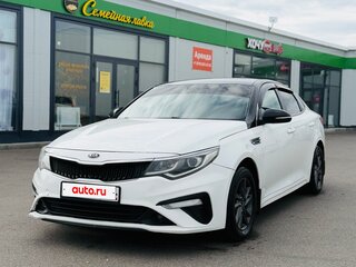 2019 Kia Optima IV Рестайлинг, белый, 1499999 рублей, вид 1