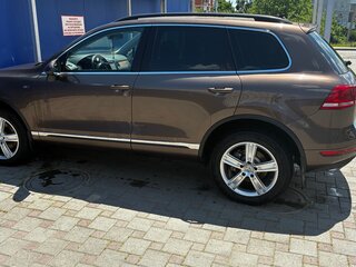 2011 Volkswagen Touareg II, коричневый, 2150000 рублей, вид 5