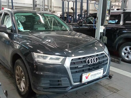 2018 Audi Q5 II (FY), чёрный, 2299000 рублей, вид 2