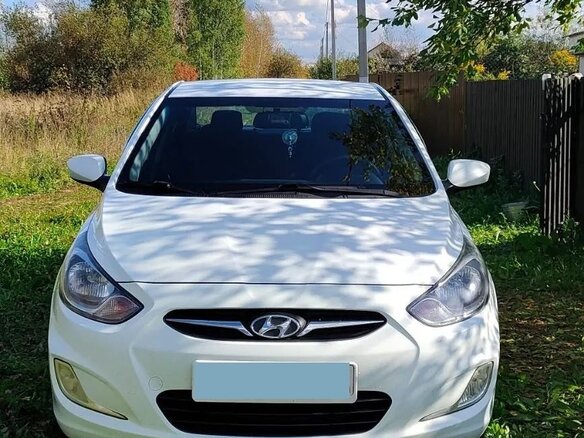 2011 Hyundai Solaris I, белый, 720000 рублей - вид 12