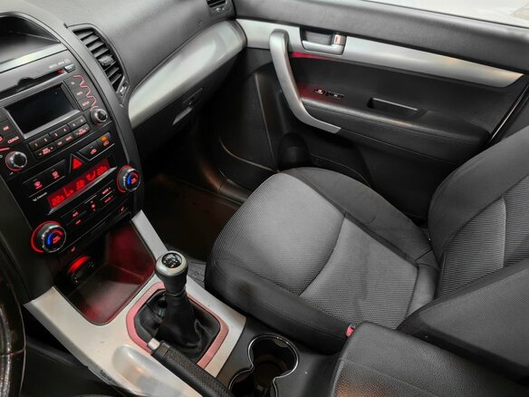 2009 Kia Sorento II, бежевый, 905000 рублей - вид 11