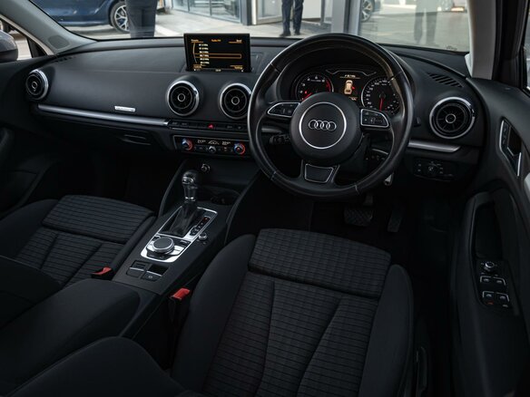 2015 Audi A3 III (8V), серый, 1770000 рублей - вид 5