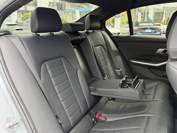 2023 BMW 3 серии 318i VII (G2x) Рестайлинг, серый, 2800000 рублей - вид 22