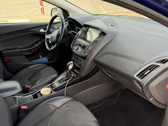 2015 Ford Focus III Рестайлинг, синий - вид 9