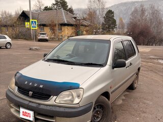 2000 Toyota Raum I, серебристый, 350000 рублей, вид 1