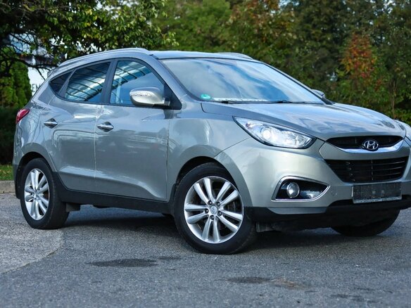 2011 Hyundai ix35 I, золотистый, 1100000 рублей