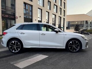 2022 Audi A3 Sportback 35 TFSI IV (8Y), белый, 2220000 рублей, вид 4