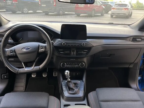 2019 Ford Focus IV, синий, 1520000 рублей - вид 9
