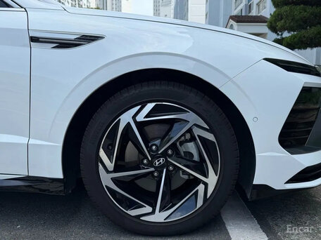 2023 Hyundai Sonata VIII (DN8) Рестайлинг, белый, 2150000 рублей, вид 3