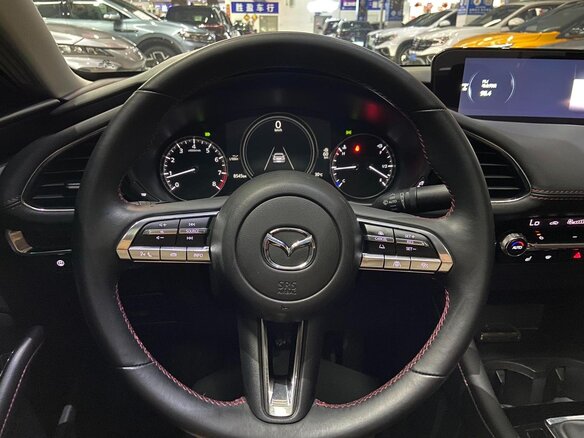 2023 Mazda 3 Axela IV (BP), серый, 1360000 рублей - вид 11