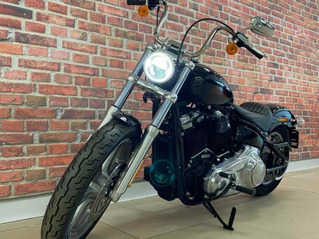 2024 Harley-Davidson Softail Standard, чёрный, 1990000 рублей, вид 2