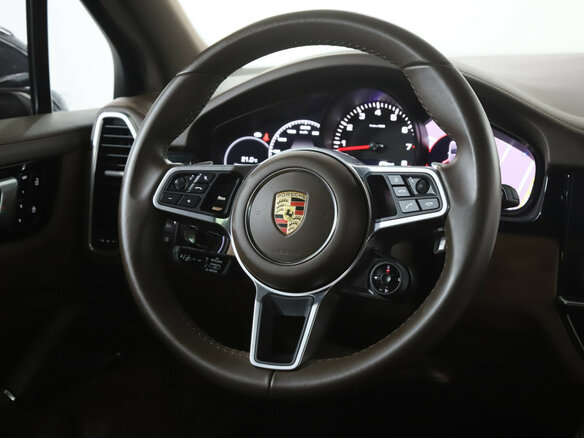 2021 Porsche Cayenne III, коричневый, 8900000 рублей - вид 14
