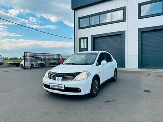 2005 Nissan Tiida Latio I, белый, 599999 рублей, вид 2