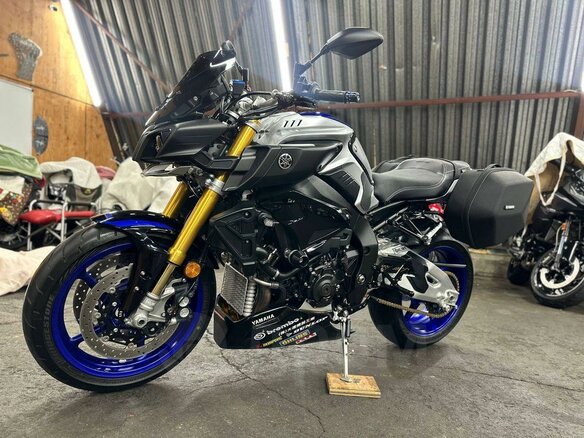 2017 Yamaha MT-10SP, серебристый, 1470000 рублей - вид 1