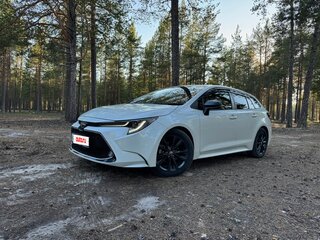 2019 Toyota Corolla XII (E210), белый, 1950000 рублей, вид 3